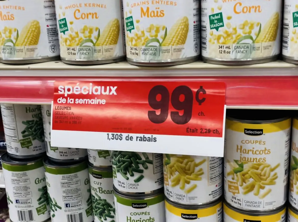 Mais en conserve, un des 34 produits à acheter seulement en rabais.
