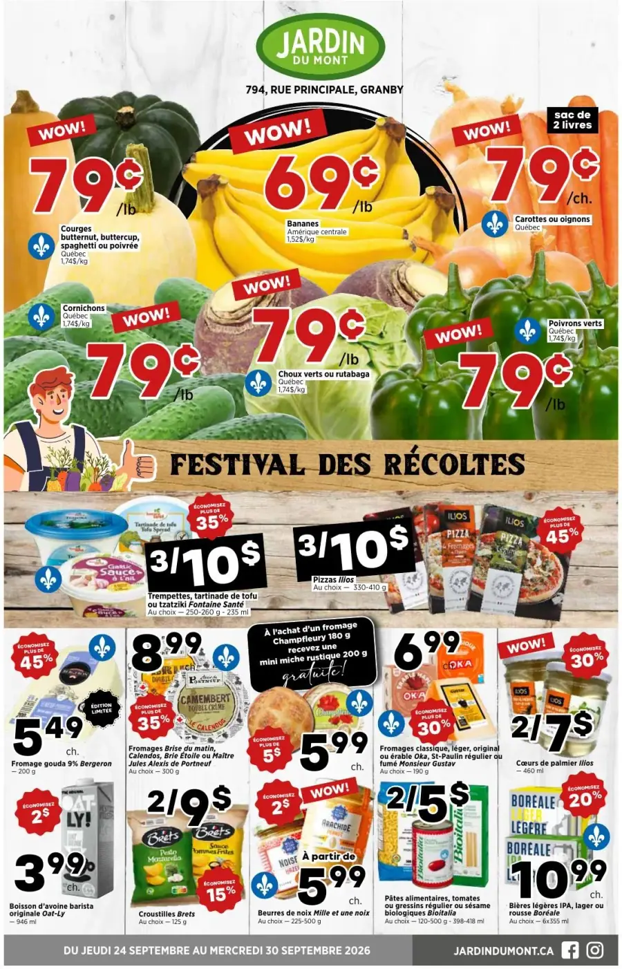 La page de couverture de la circulaire Jardin du Mont présente une ambiance chaleureuse et colorée, mettant en avant une variété de fruits et légumes frais. On y trouve des courges, des bananes, des carottes et des poivrons verts, tous à prix promotionnels. Les offres incluent des rabais sur des produits locaux, comme les cornichons et les choux. Le "Festival des récoltes" est également mis en avant, avec des promotions sur des trempettes et des pizzas.